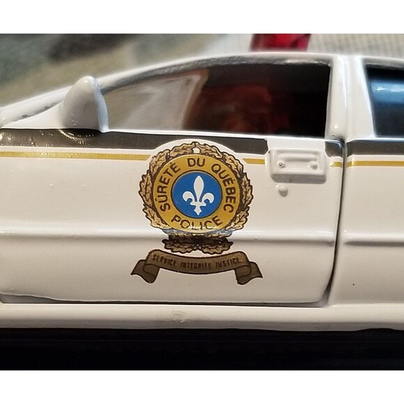 Surete du Quebec Police Road Champs die cast police car 1:43 scale - Picture 3 of 10